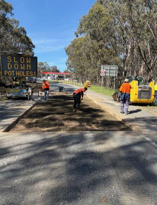 Asphalt road patching in Melbourne